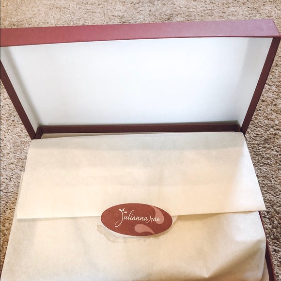 JuliannaRae silk pajama set-NWT - Picture 3 of 4